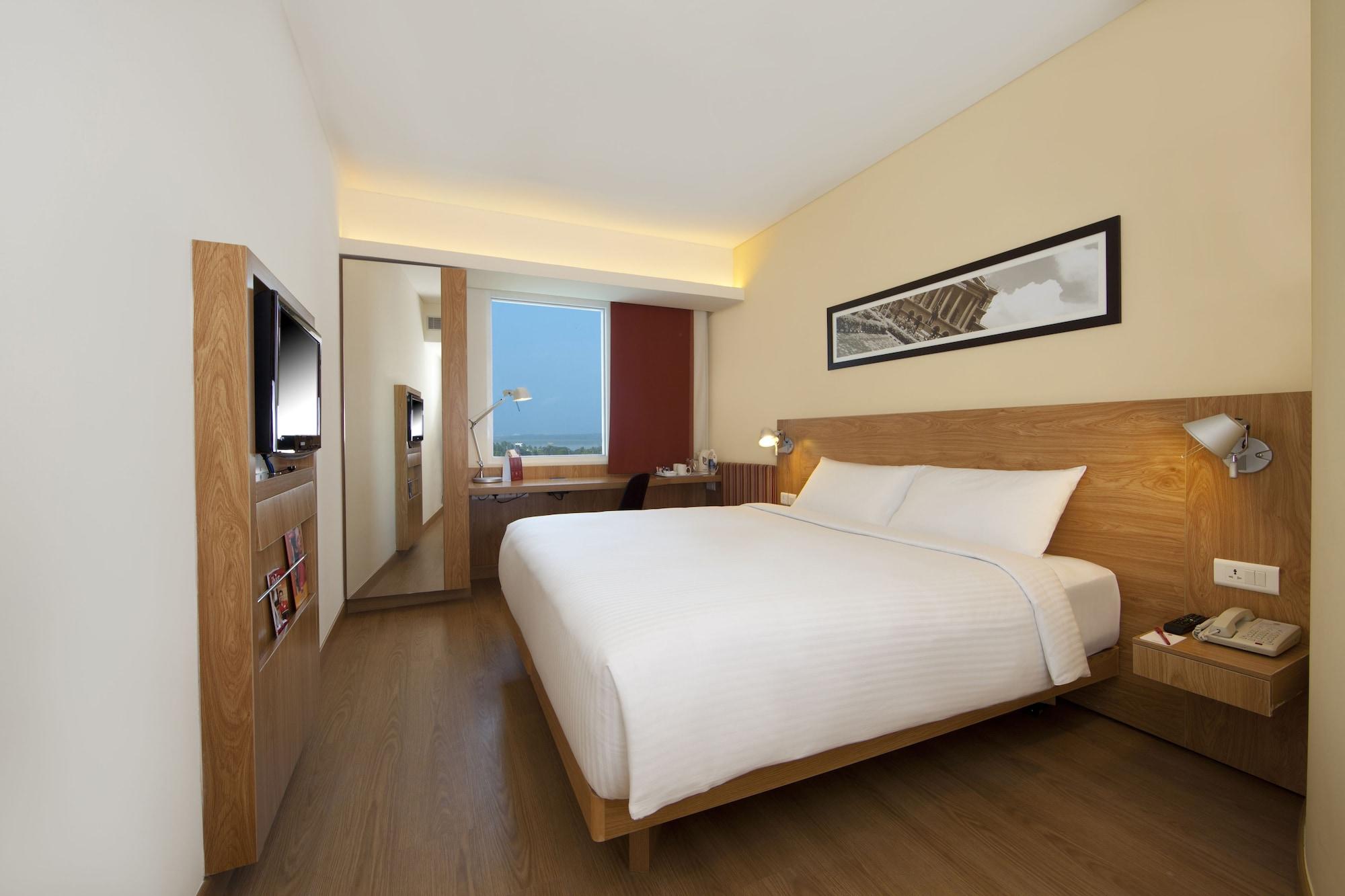 Ibis Bengaluru Outer Ring Road Hotel Exterior foto