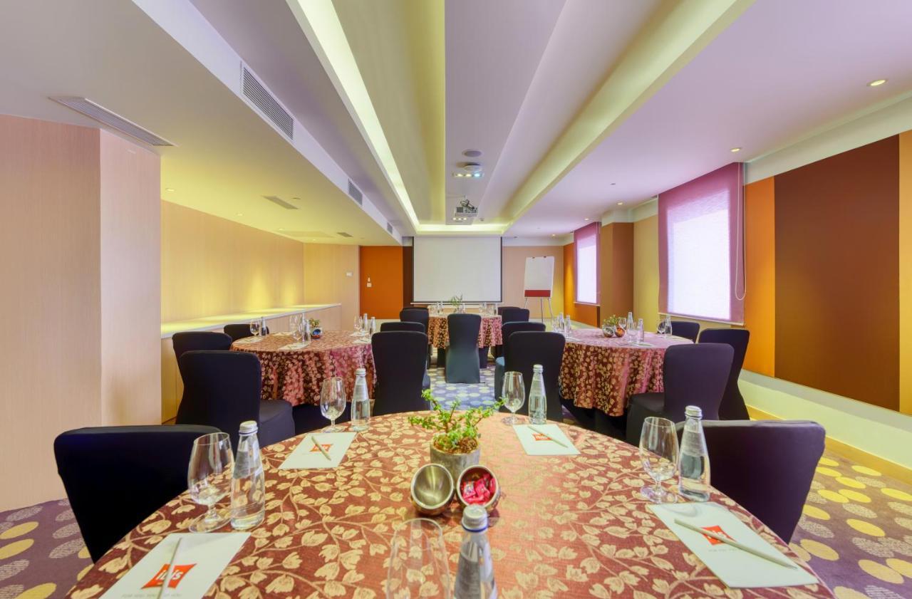 Ibis Bengaluru Outer Ring Road Hotel Exterior foto