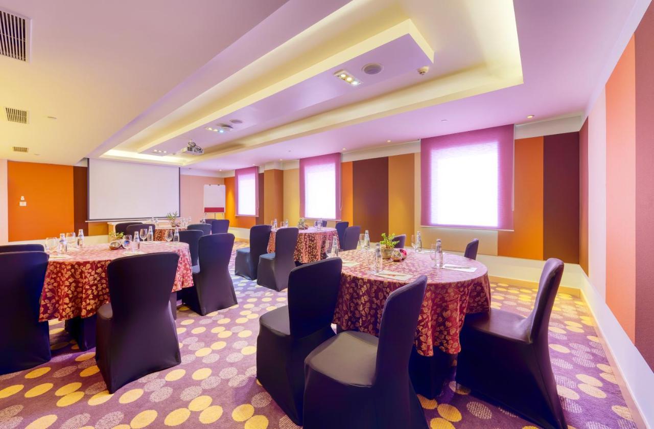 Ibis Bengaluru Outer Ring Road Hotel Exterior foto