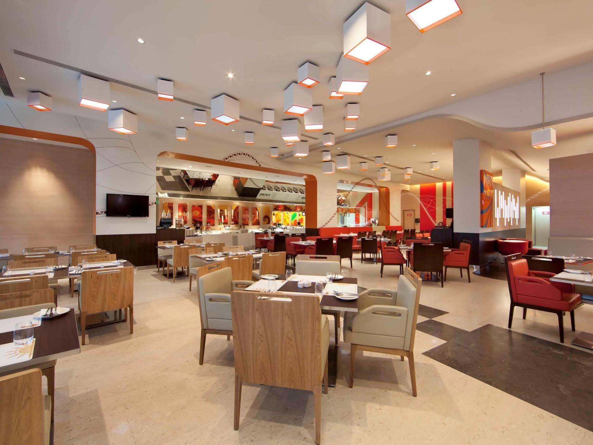 Ibis Bengaluru Outer Ring Road Hotel Exterior foto