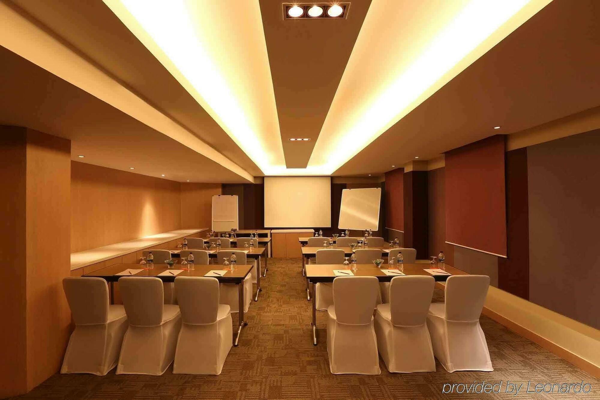 Ibis Bengaluru Outer Ring Road Hotel Exterior foto